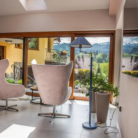 Δωμάτια σε οικογενειακή κατοικία Alesandro