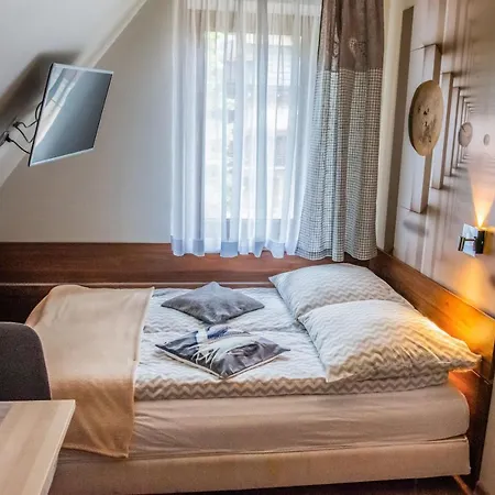 Alesandro Δωμάτια σε οικογενειακή κατοικία *