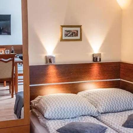 Alesandro Δωμάτια σε οικογενειακή κατοικία