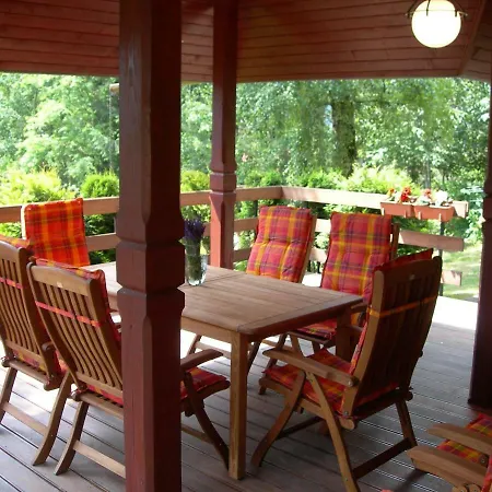 Δωμάτια σε οικογενειακή κατοικία Alesandro